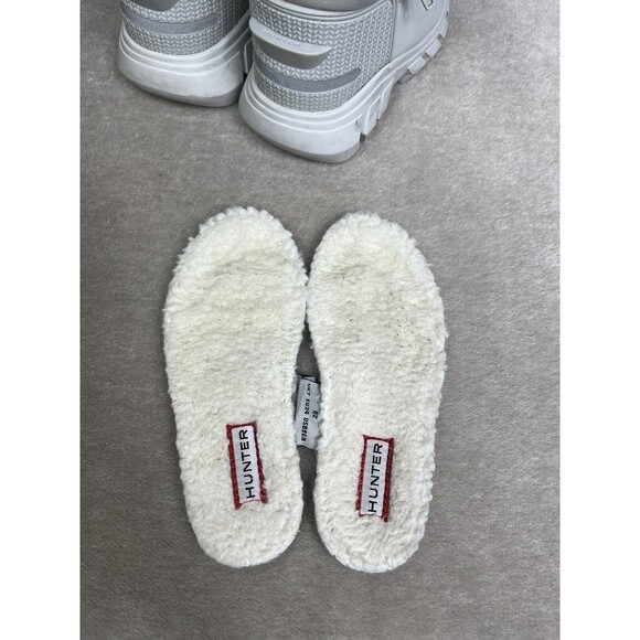 Hunter Kids Boots in Silver and White - Picture 13 of 15